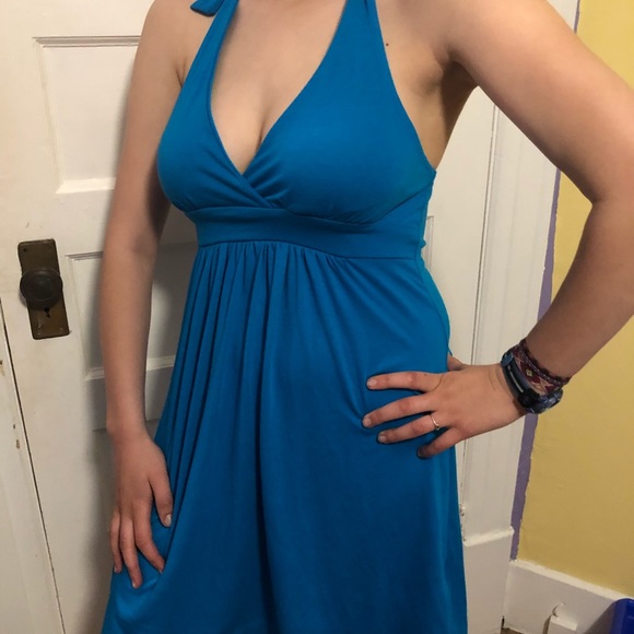 Backless blue dress - Picture 2 of 3